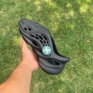 Yeezy Foam Runners “Onyx”